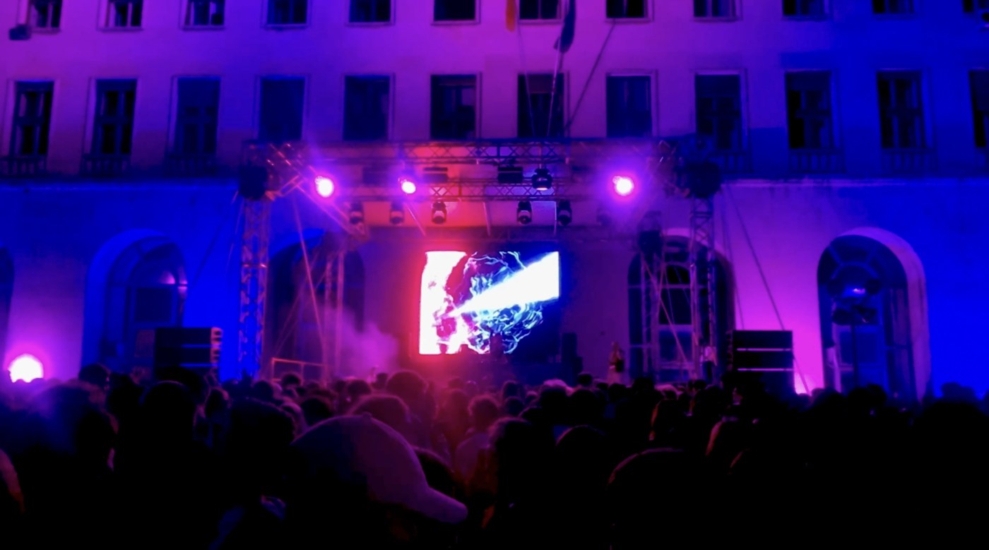 Live Music — Outdoor ledwall